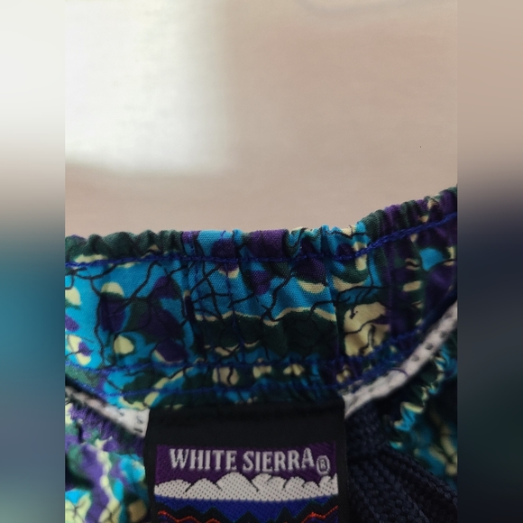 Vintage men's swim shorts- Size medium - Picture 2 of 4